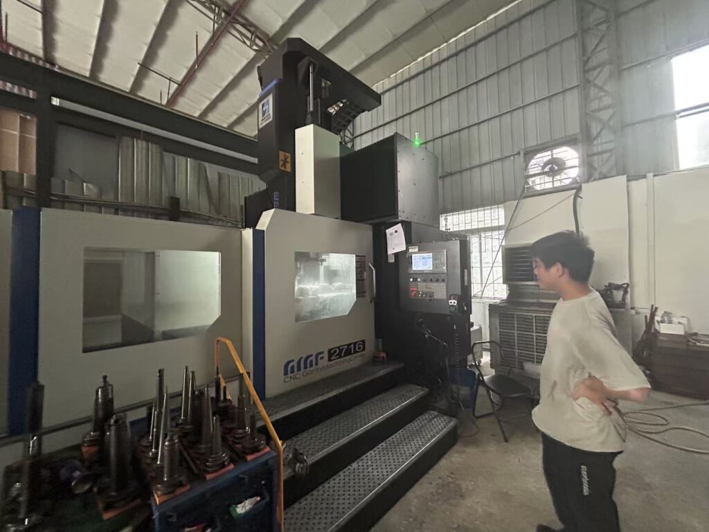 Injection Mold Factory Interior Pictures 5