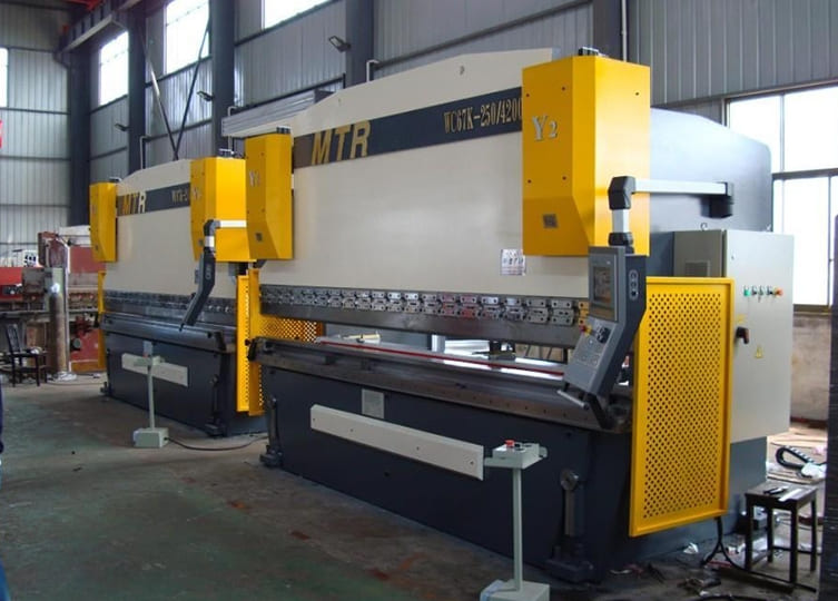 Sheet metal processing workshop 2