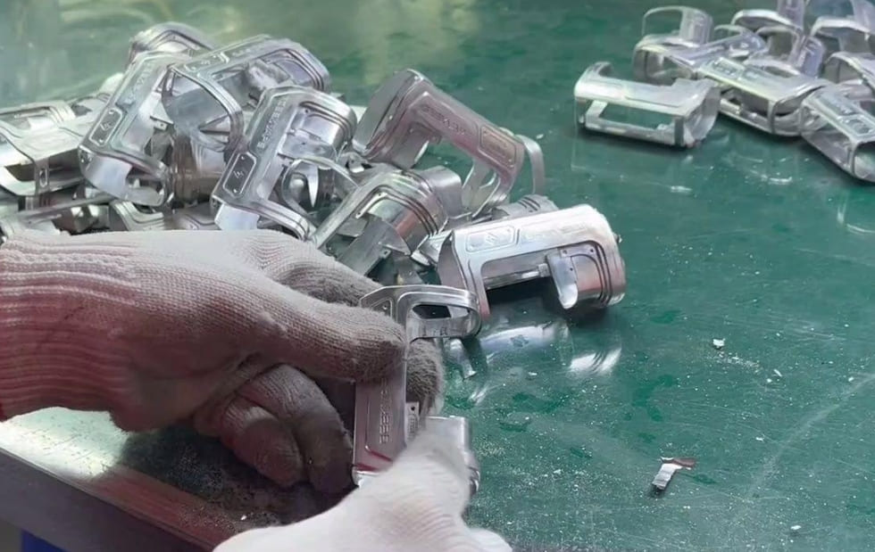 How to Remove Burrs from Aluminum Alloy