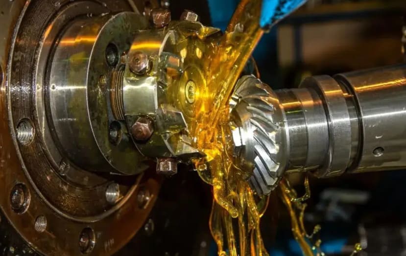 How to Deal with Residual Oil Stains on the Surface of Parts After CNC Machining