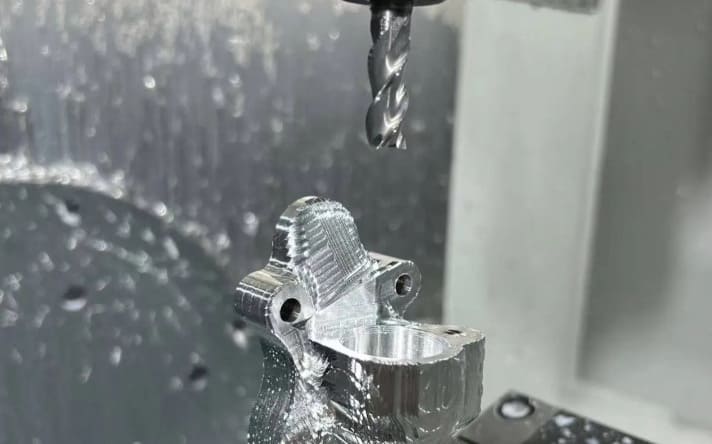 Milling the contour of aluminum alloy parts