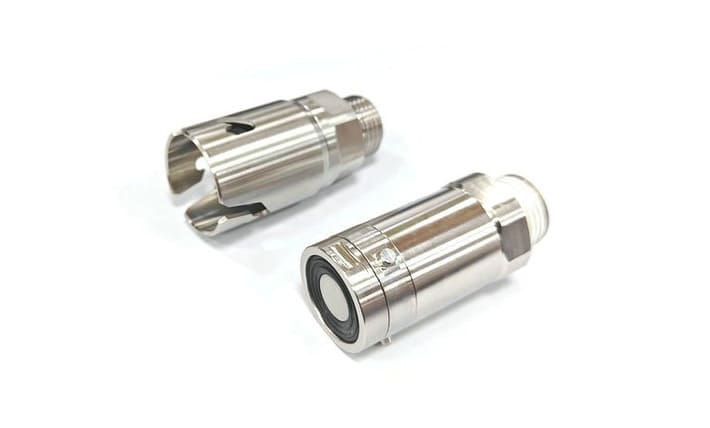 Precision liquid connectors