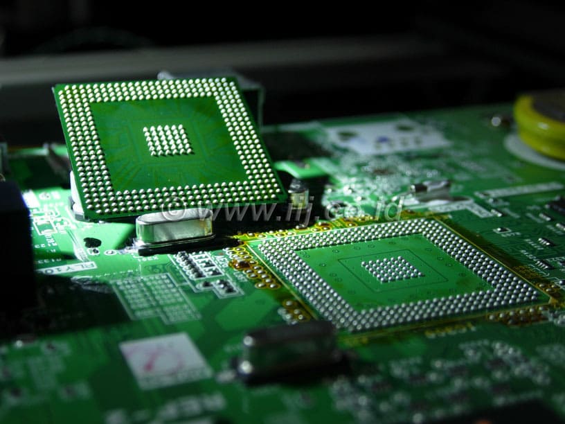 BGA (Ball Grid Array) Socket